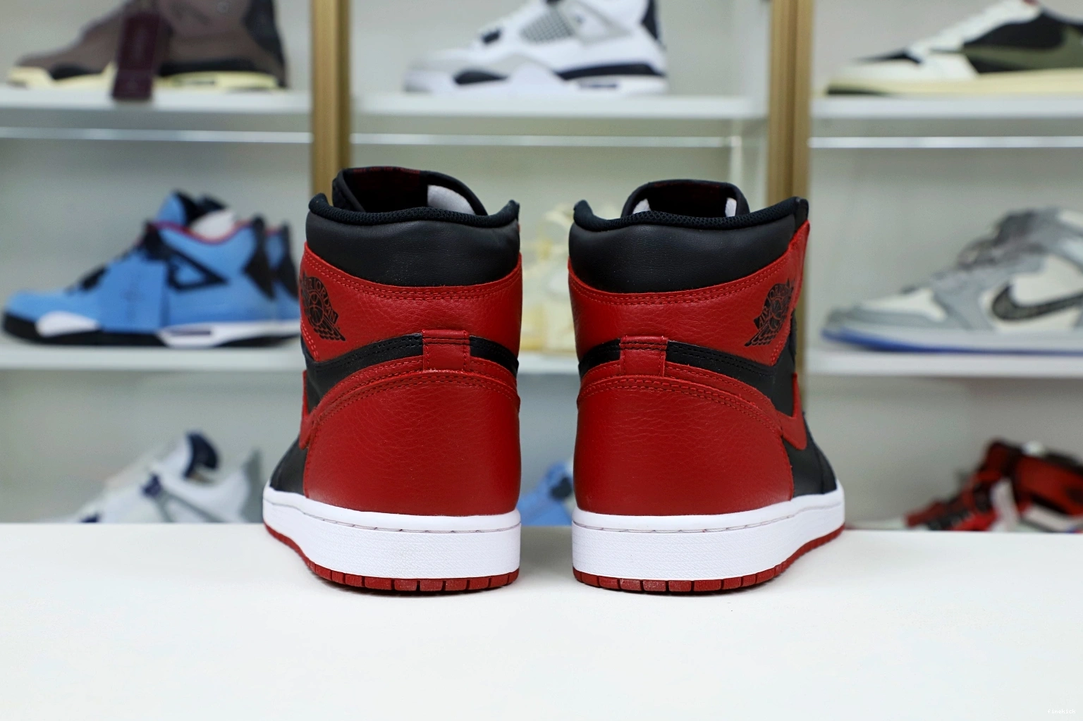 JORDAN AIR HIGH 1 'BRED' RETRO OG 0717